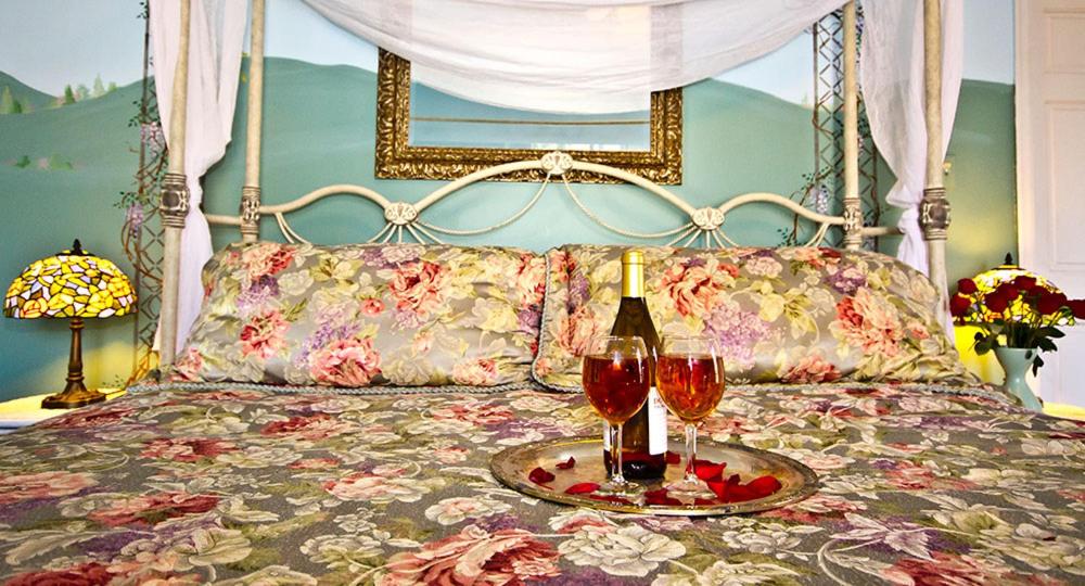 Deluxe Double Room with Balcony interior